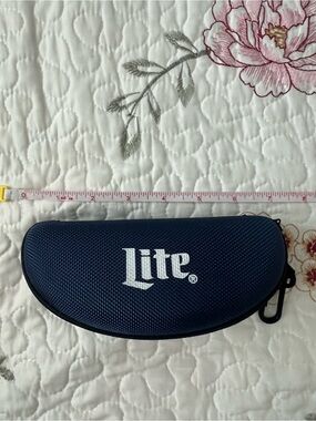 Navy Miller lite sunglass Case with Zipper and Clip